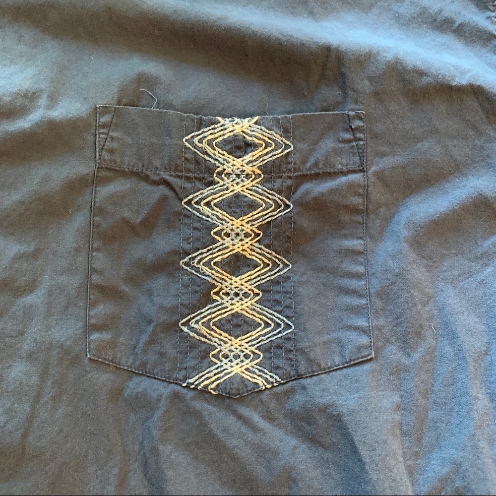 Short Sleeve Surf Shirt Embroidered Pocket & Back